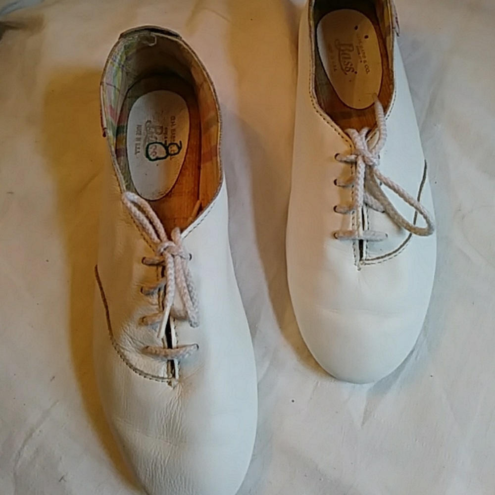 Bass white leather lace up sneakers-sz 8M